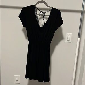Francesca's Collections Black V-Neck Dolman Sleeve Dress
